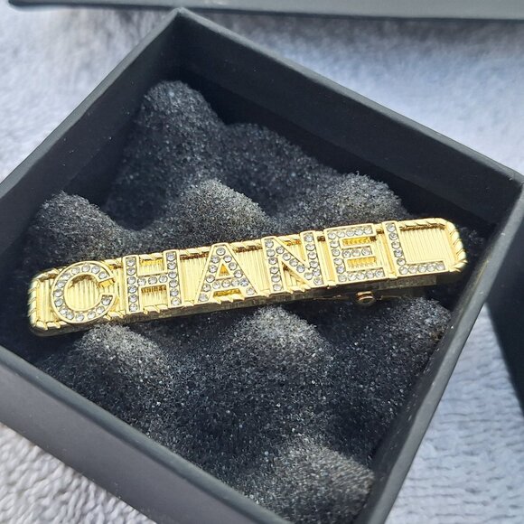 Chanel Hair Clip - Picture 1 of 9
